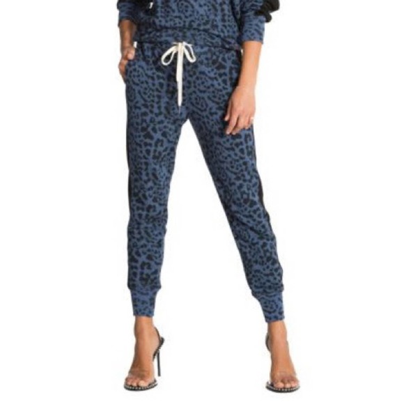 SPLENDID Blue Leopard Print Joggers Size Medium NWOT - Picture 1 of 8